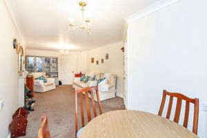 LIVING ROOM- click for photo gallery